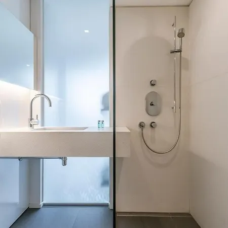 Modern In Centre Of Apartamento