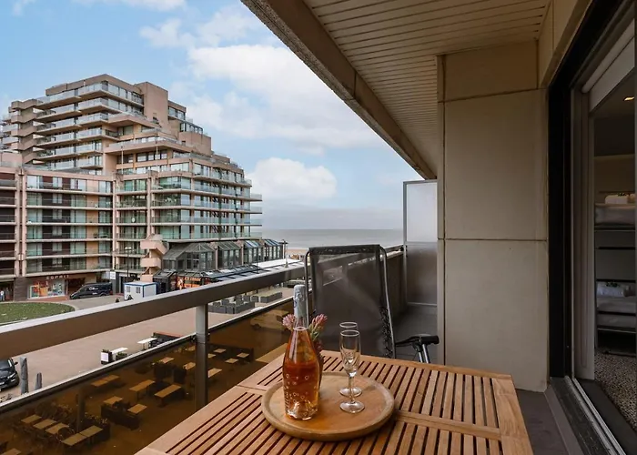 Modern In Centre Of Appartement *