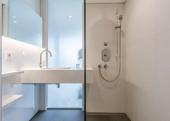 Modern In Centre Of Appartement